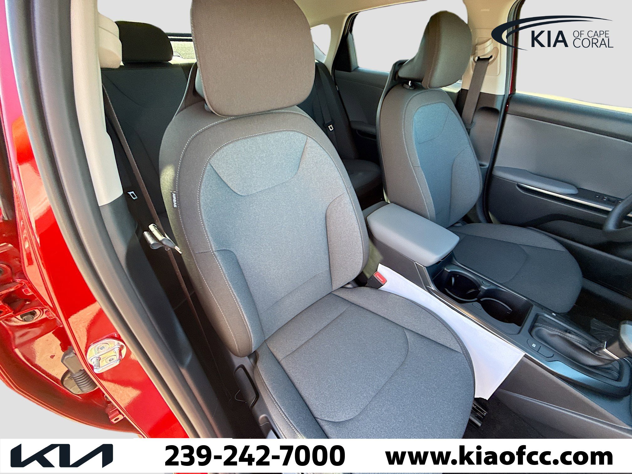 New 2025 Kia K4 LXS image 14