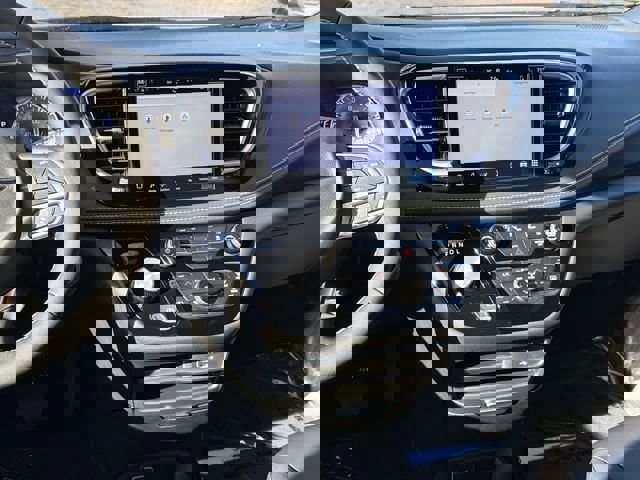 New 2026 Chrysler Pacifica Select image 11