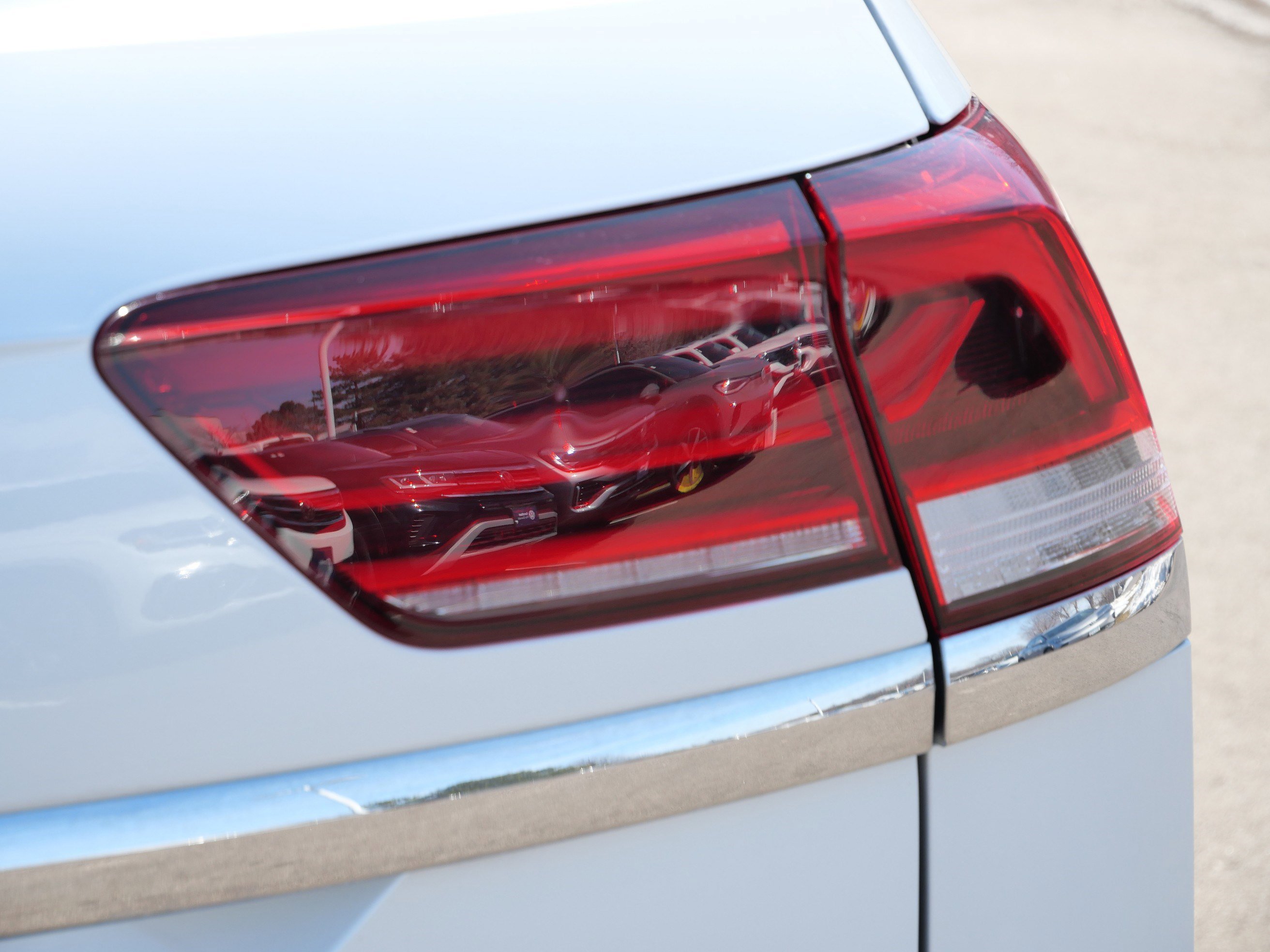 Used 2022 Volkswagen Atlas Cross Sport SEL Premium R-Line image 17