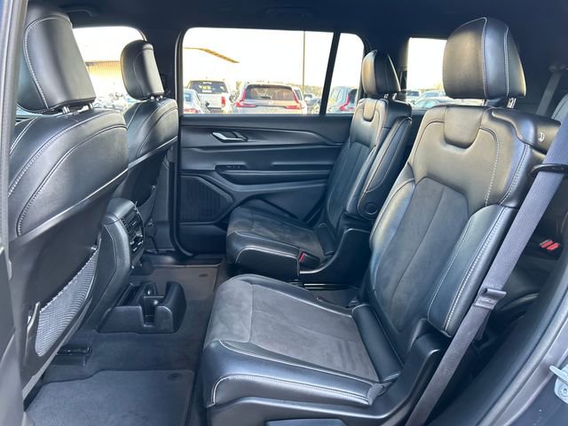 Used 2023 Jeep Grand Cherokee L Laredo image 19