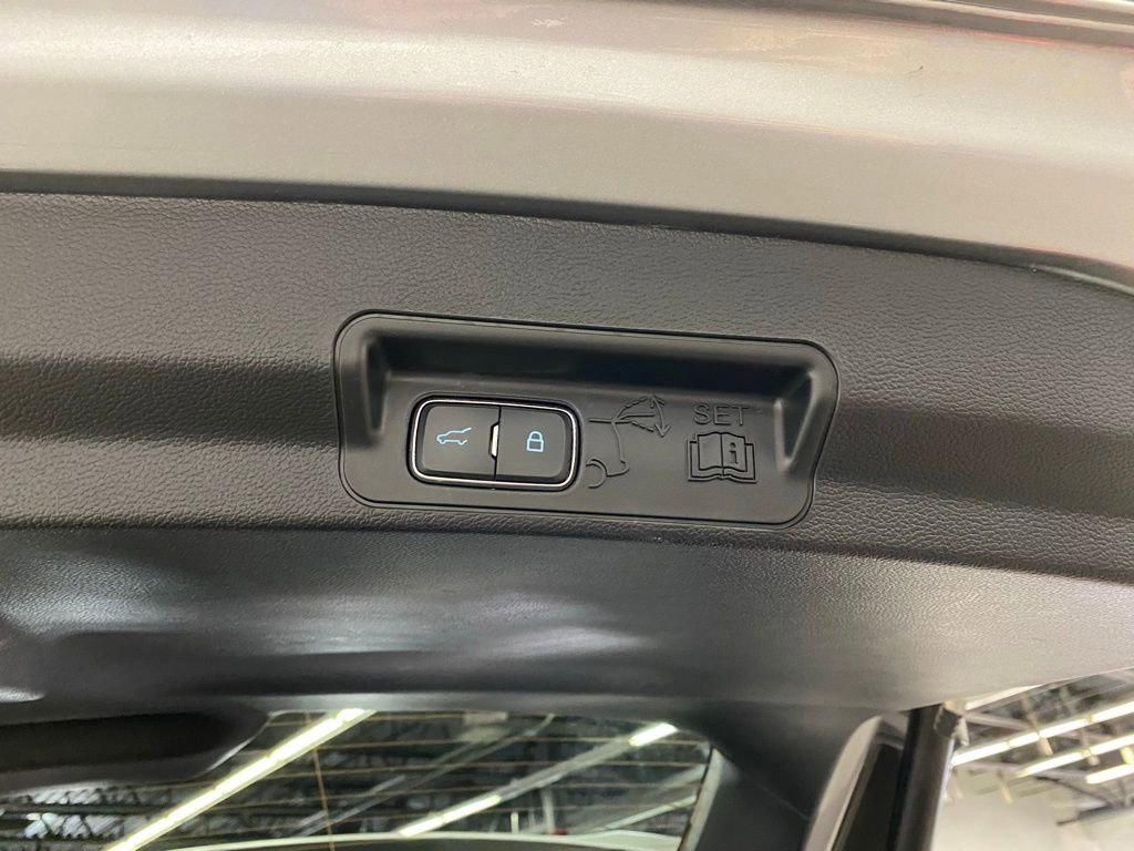 Used 2023 Ford Explorer XLT w/ Equipment Group 202A image 11