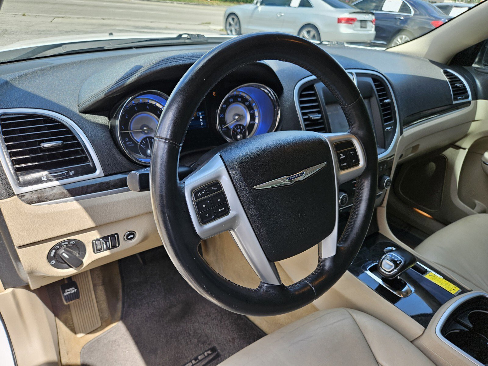 Used 2014 Chrysler 300 image 6