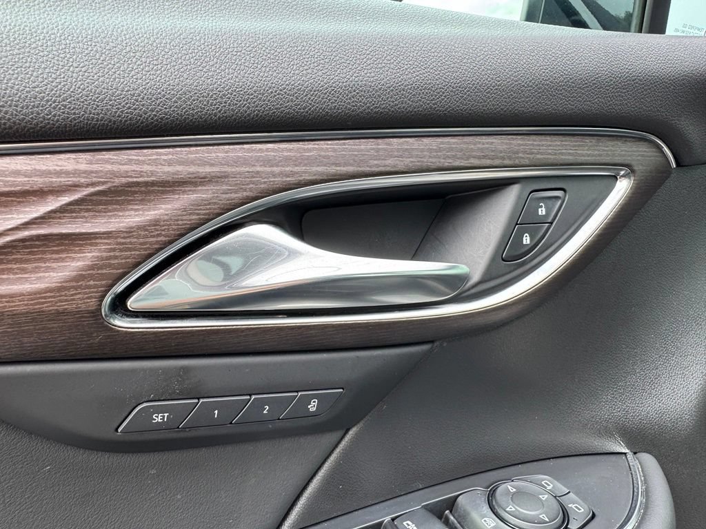 Certified 2023 Buick Envision Avenir AWD/4WD image 12