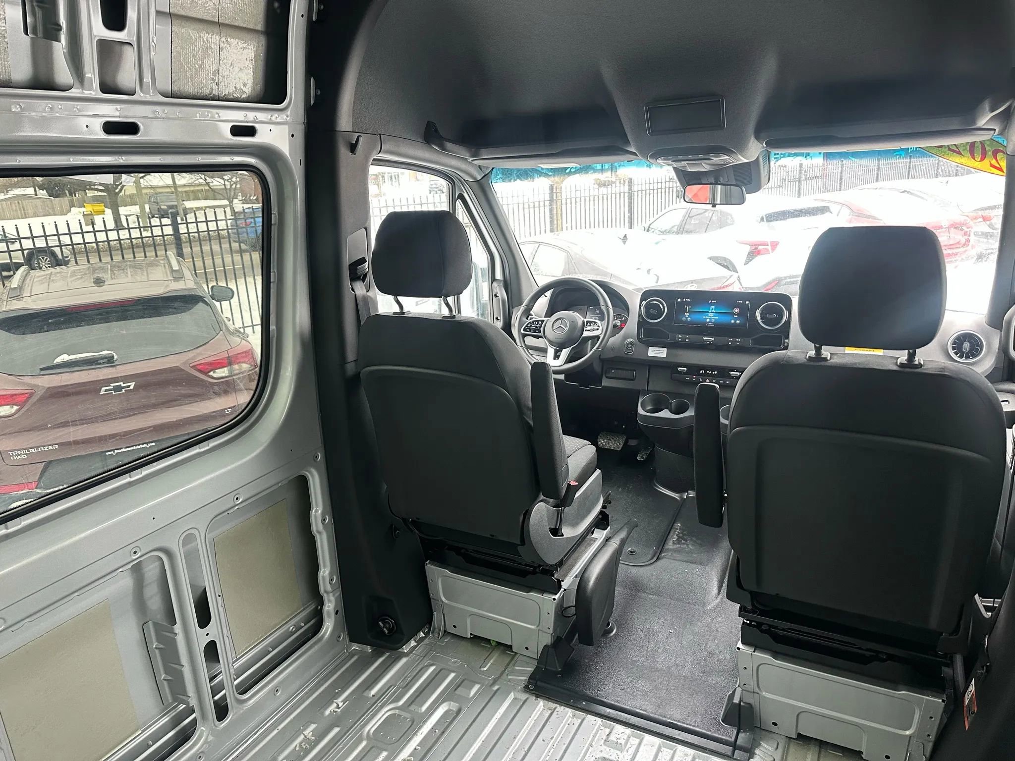 Used 2023 Mercedes-Benz Sprinter 3500 w/ Parking Package image 23