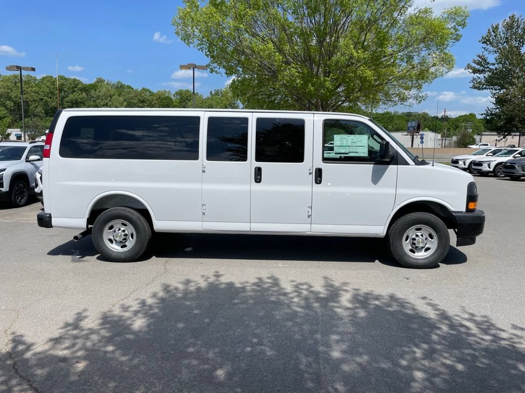 New 2026 Chevrolet Express 3500 LS RWD image 9
