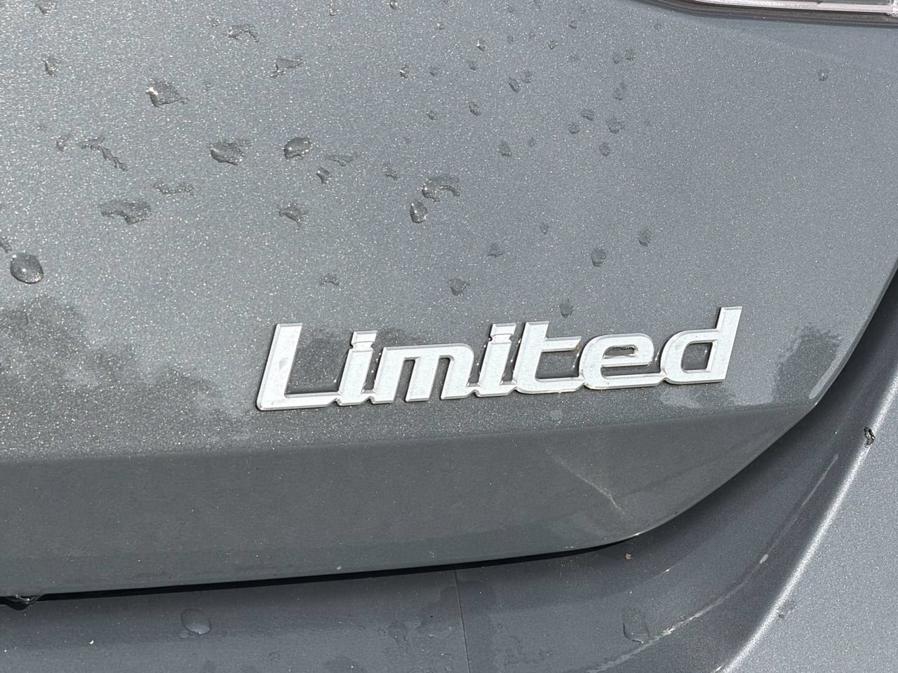 Used 2025 Hyundai Elantra Limited FWD image 25