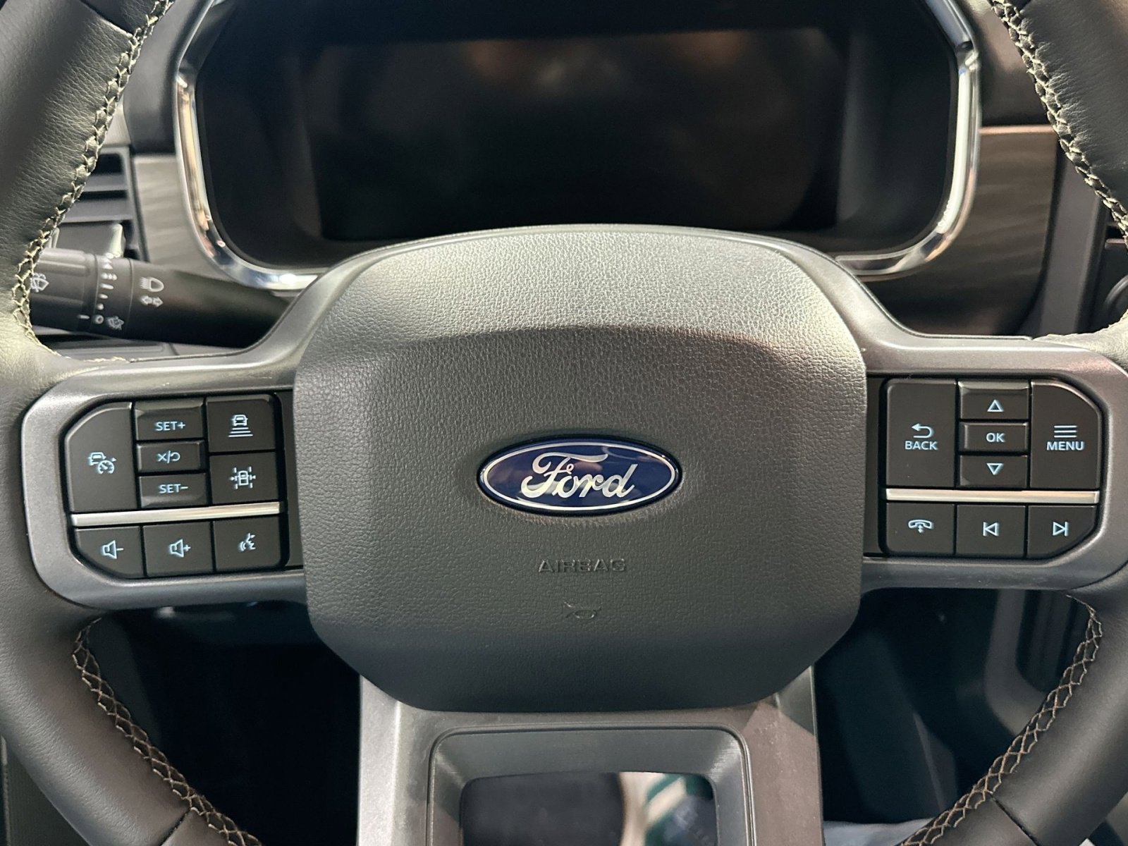 New 2025 Ford F150 Lariat w/ Equipment Group 501A Mid image 19