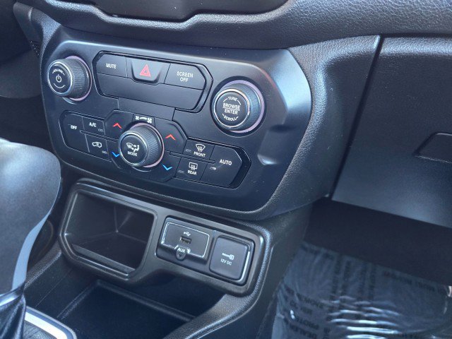 Used 2020 Jeep Renegade Latitude image 20