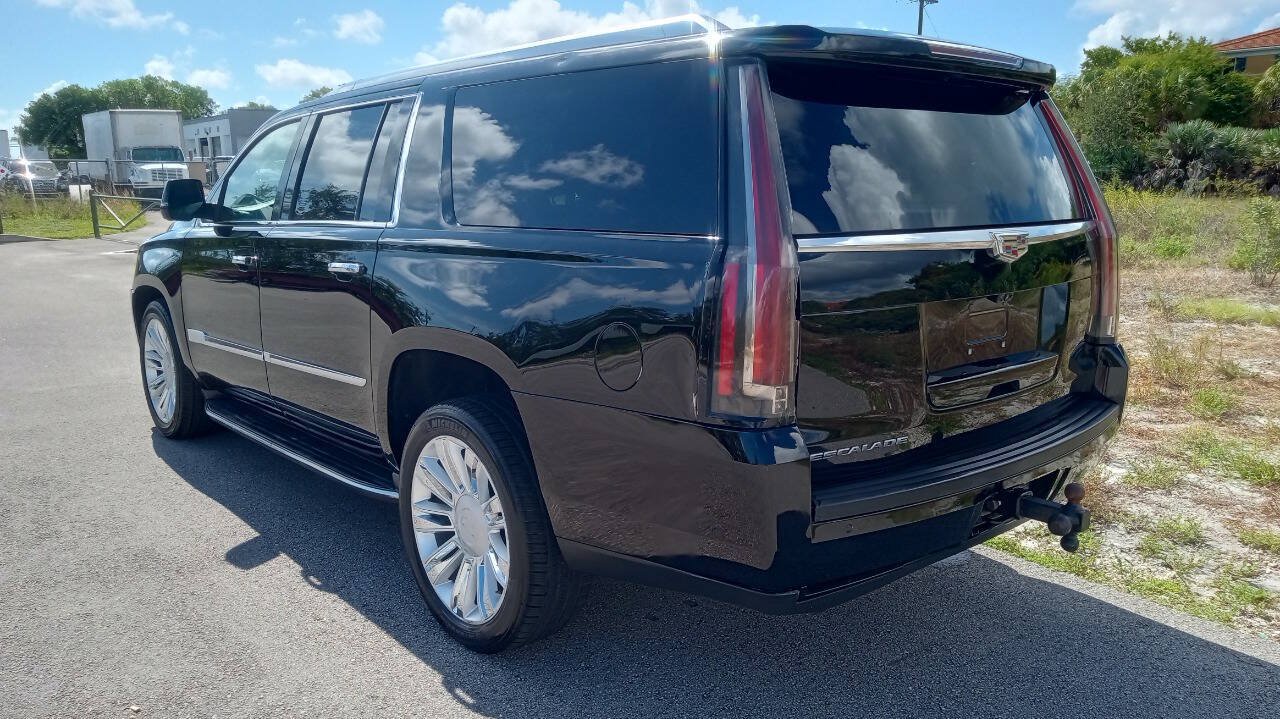 Used 2017 Cadillac Escalade ESV Luxury AWD/4WD image 8