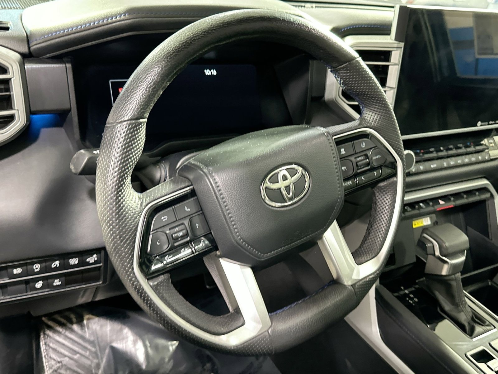 Used 2023 Toyota Tundra Platinum image 18