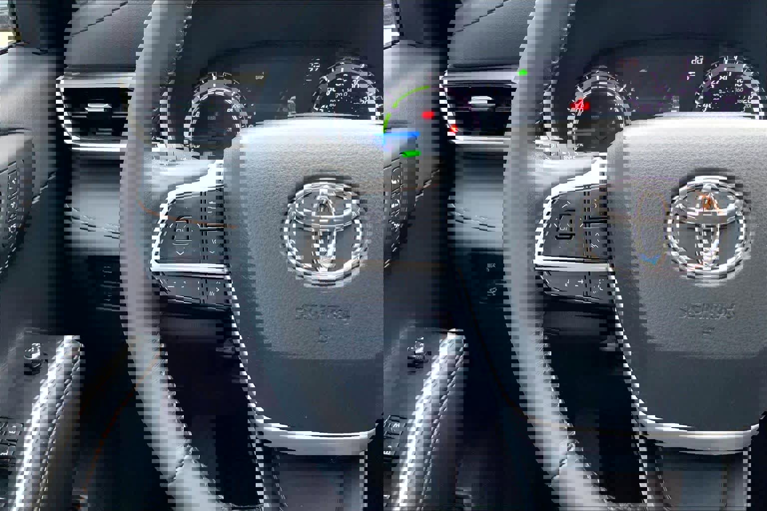 Used 2023 Toyota Highlander Bronze Edition image 24