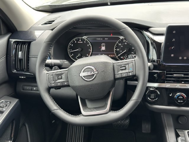 New 2026 Nissan Pathfinder SV w/ SV Premium Package AWD/4WD image 20