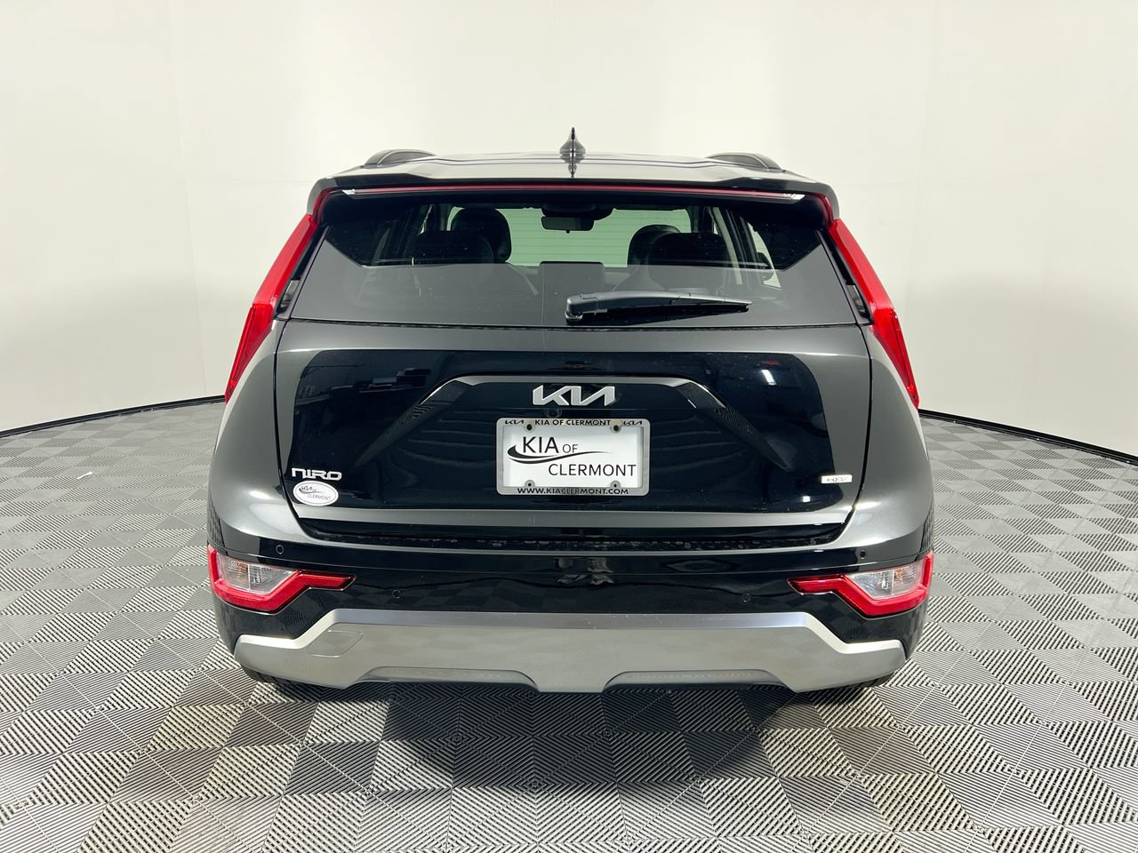 Certified 2025 Kia Niro EX Touring FWD image 4