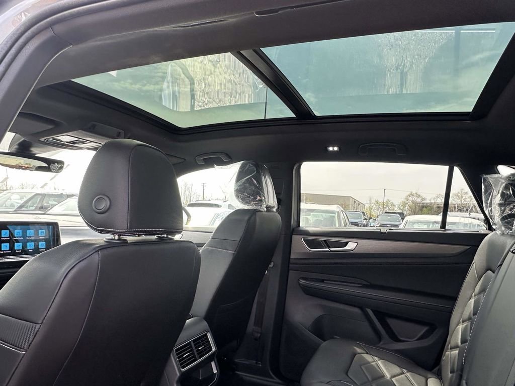 New 2026 Volkswagen Atlas Cross Sport SE image 11