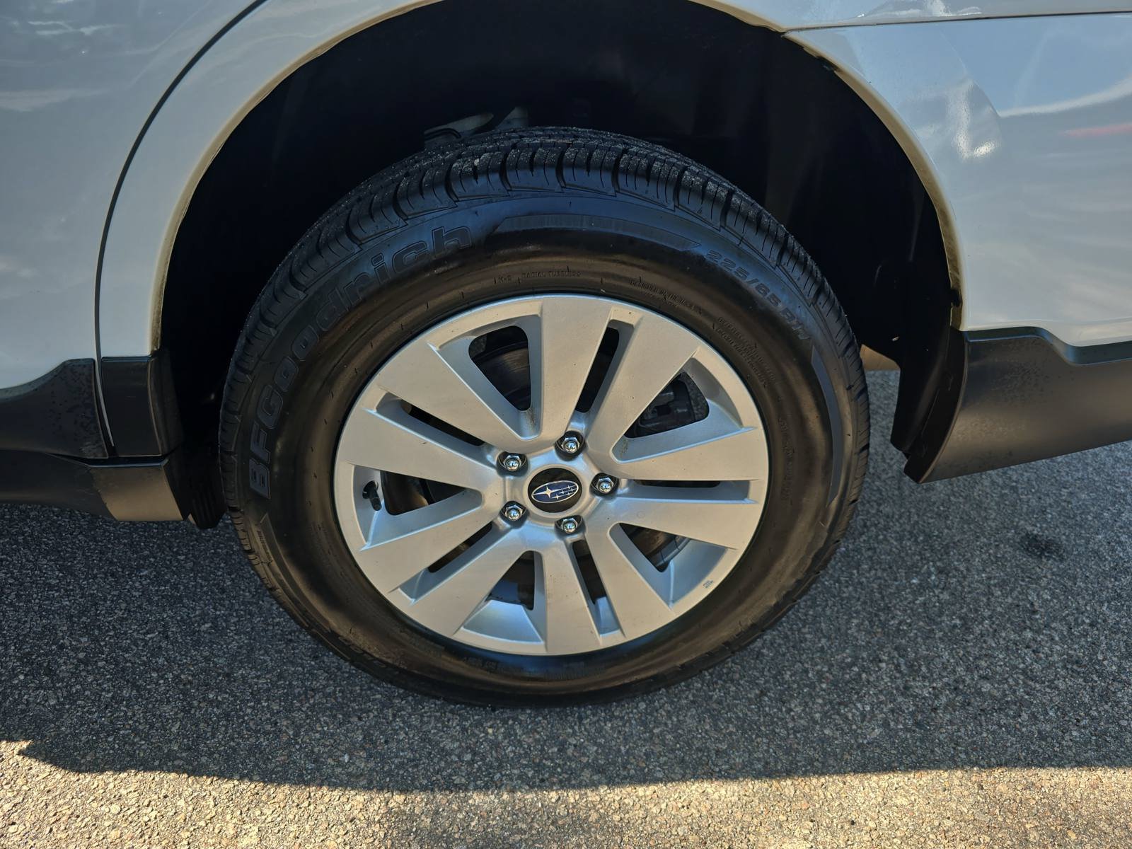 Used 2019 Subaru Outback 2.5i Premium AWD/4WD image 32