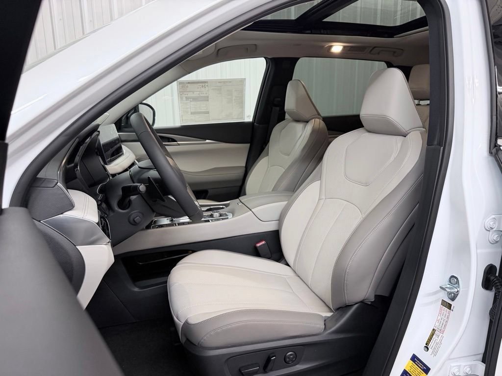 New 2027 INFINITI QX60 Luxe FWD image 12