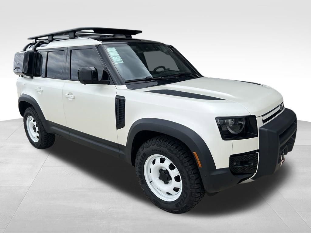 New 2024 Land Rover Defender 110 S image 5