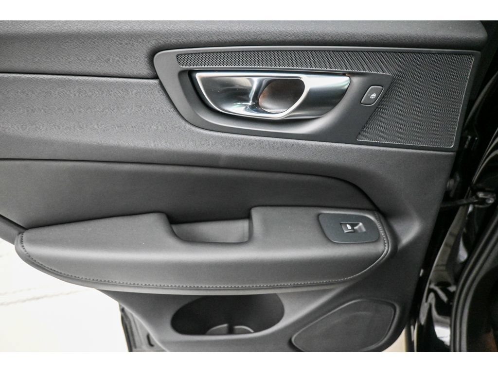 Used 2025 Volvo XC60 T8 Plus w/ Protection Package Premier AWD/4WD image 27