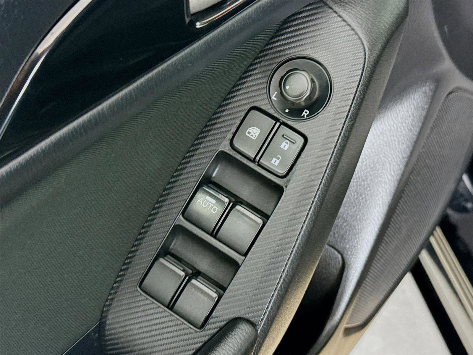 Used 2016 MAZDA MAZDA3 i Sport w/ Preferred Equipment Package image 19