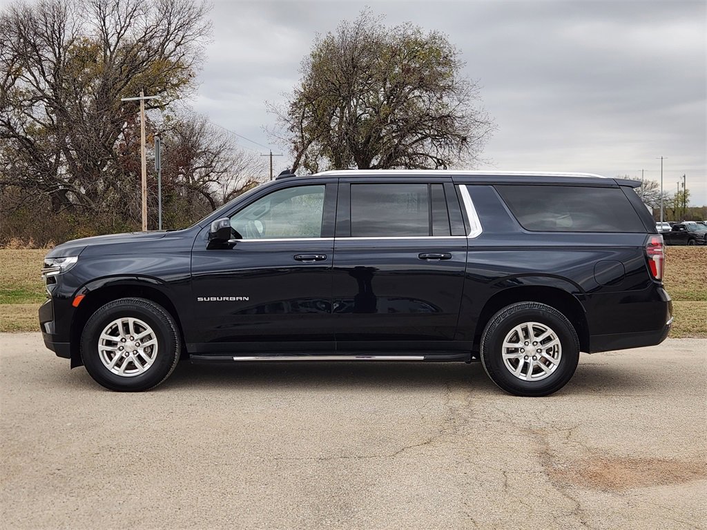 Used 2022 Chevrolet Suburban LT image 4