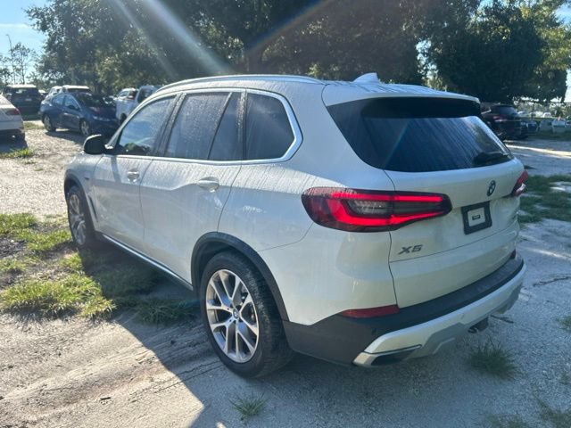 Used 2022 BMW X5 xDrive45e w/ Premium Package AWD/4WD image 3