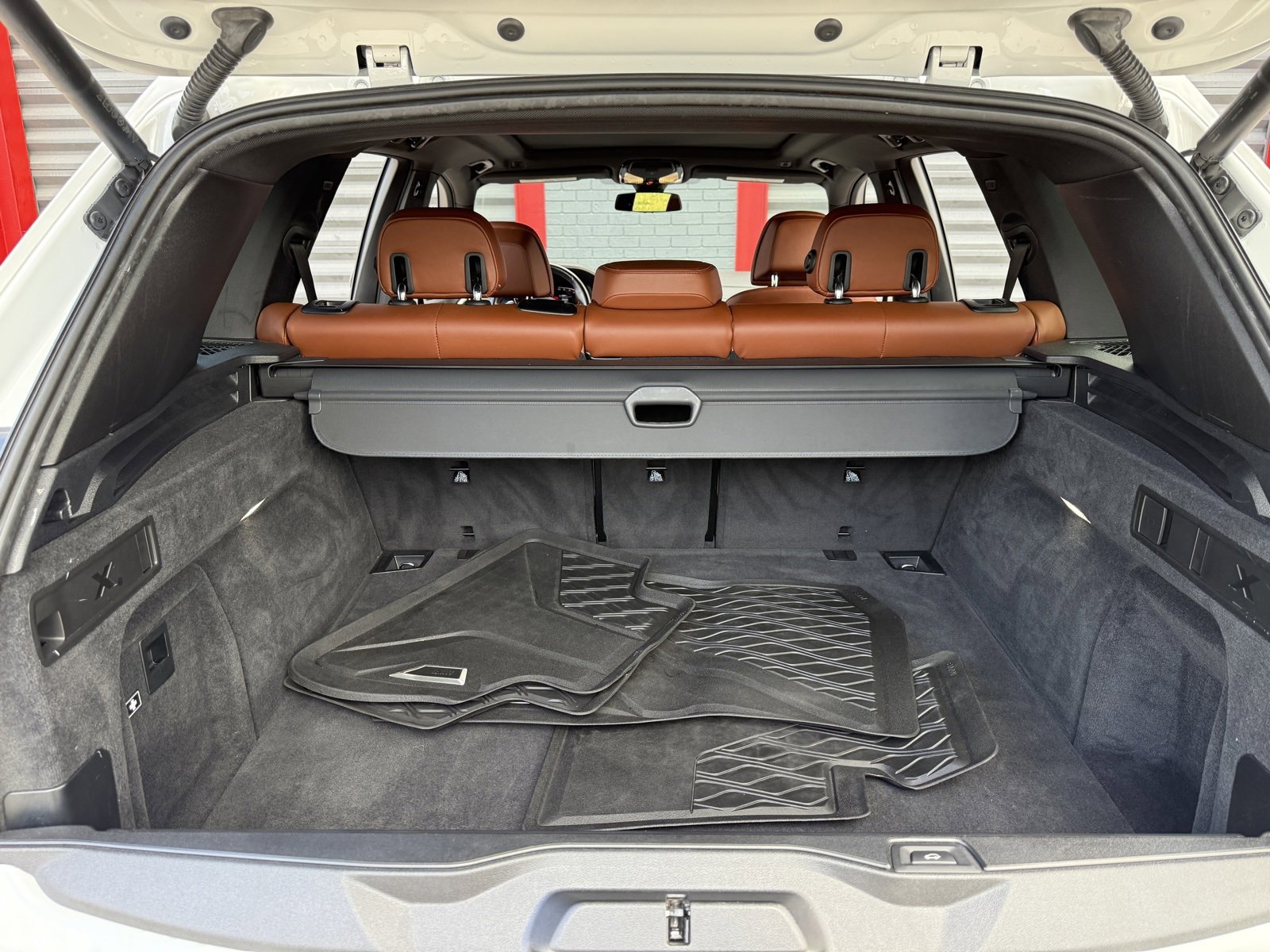 Used 2022 BMW X5 sDrive40i w/ M Sport Package image 16