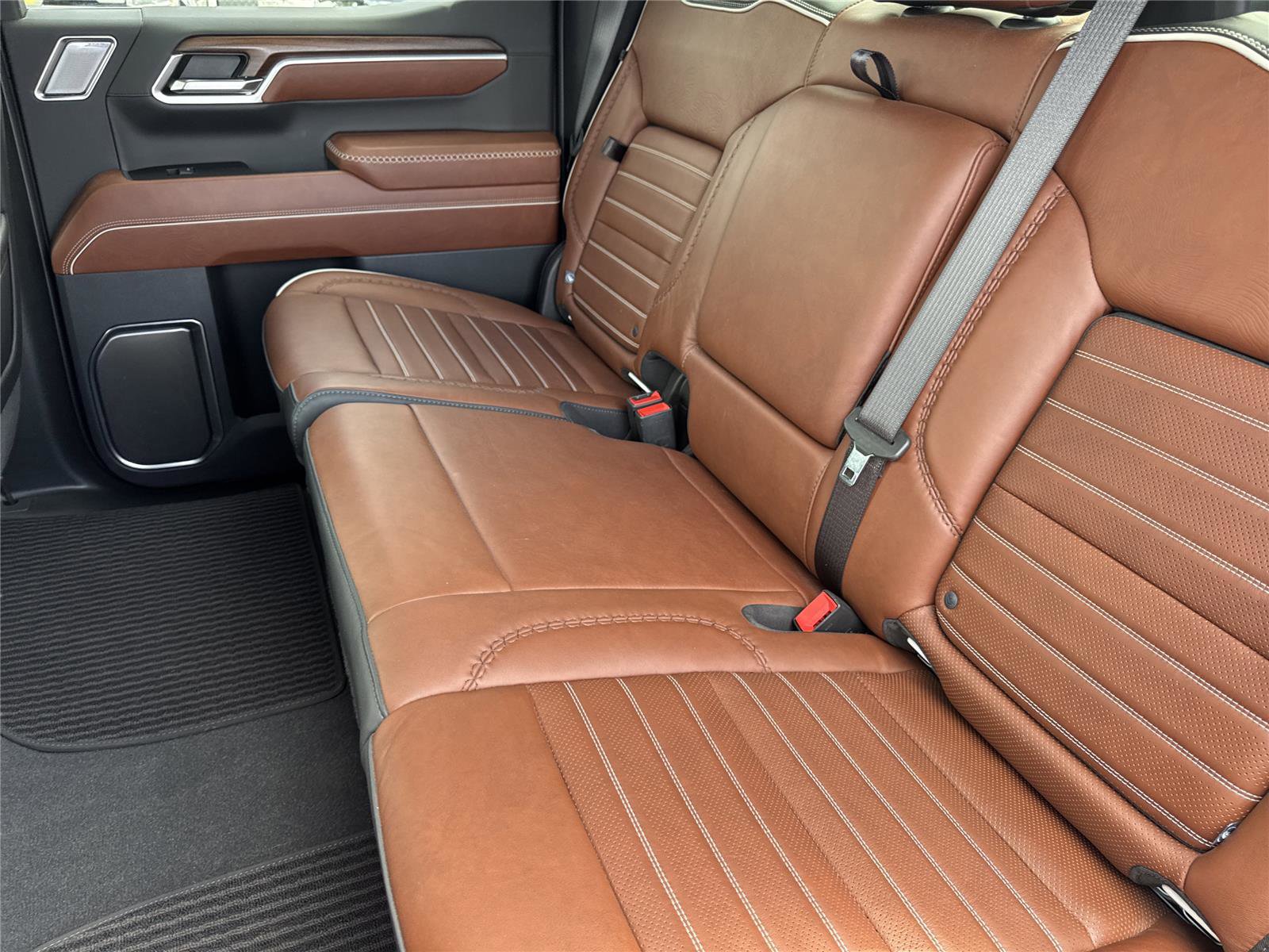 Used 2024 GMC Sierra 1500 Denali Ultimate AWD/4WD image 32