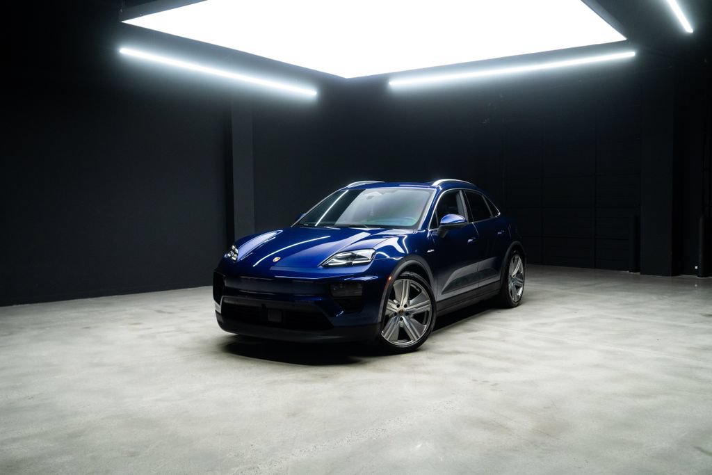 Used 2026 Lucid Gravity Grand Touring AWD/4WD image 48