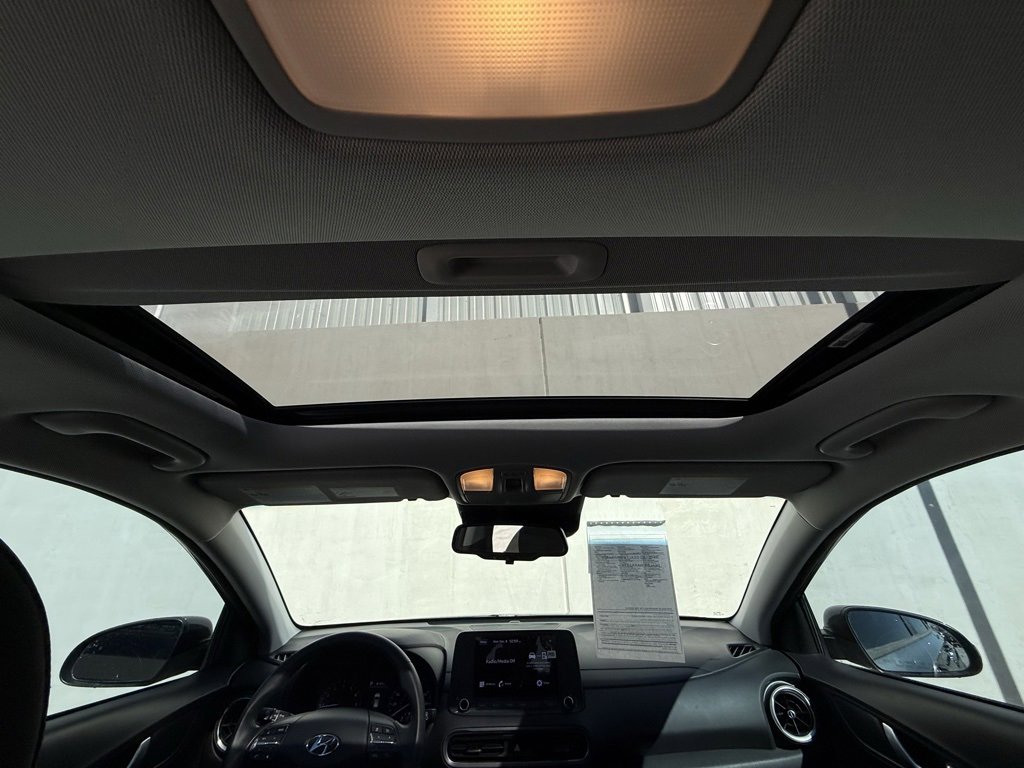 Used 2022 Hyundai Kona SEL w/ Convenience Package image 7