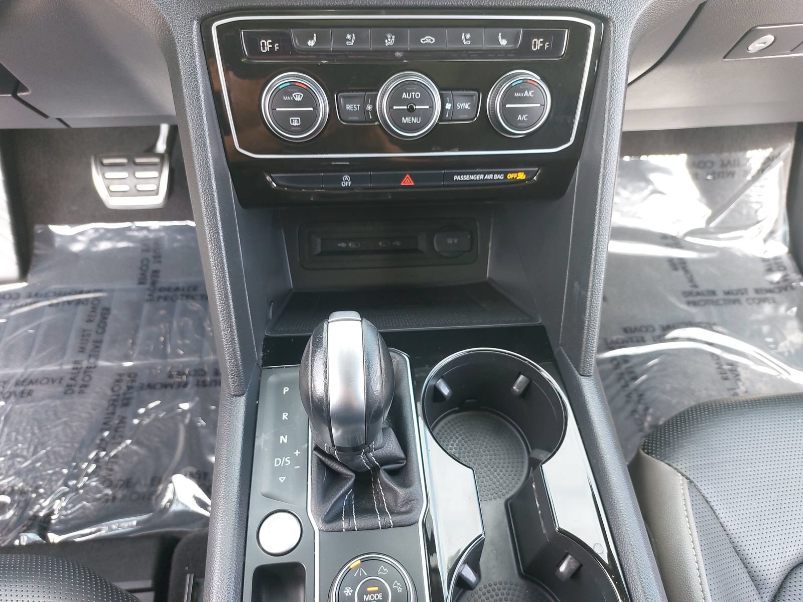 Used 2022 Volkswagen Atlas SEL Premium AWD/4WD image 24