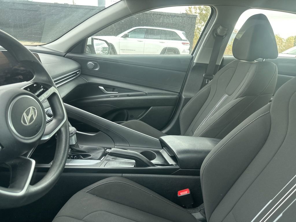 Used 2024 Hyundai Elantra SEL image 15