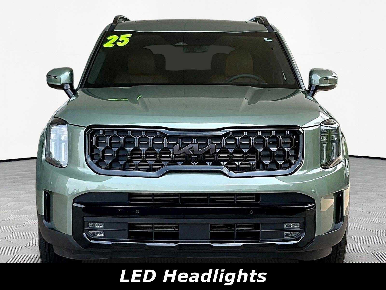 Used 2025 Kia Telluride SX Prestige X-Line AWD/4WD image 2
