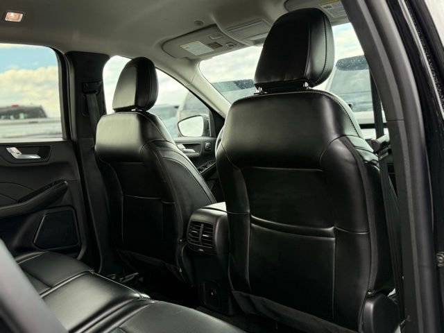 Certified 2024 Ford Escape Platinum AWD/4WD image 23