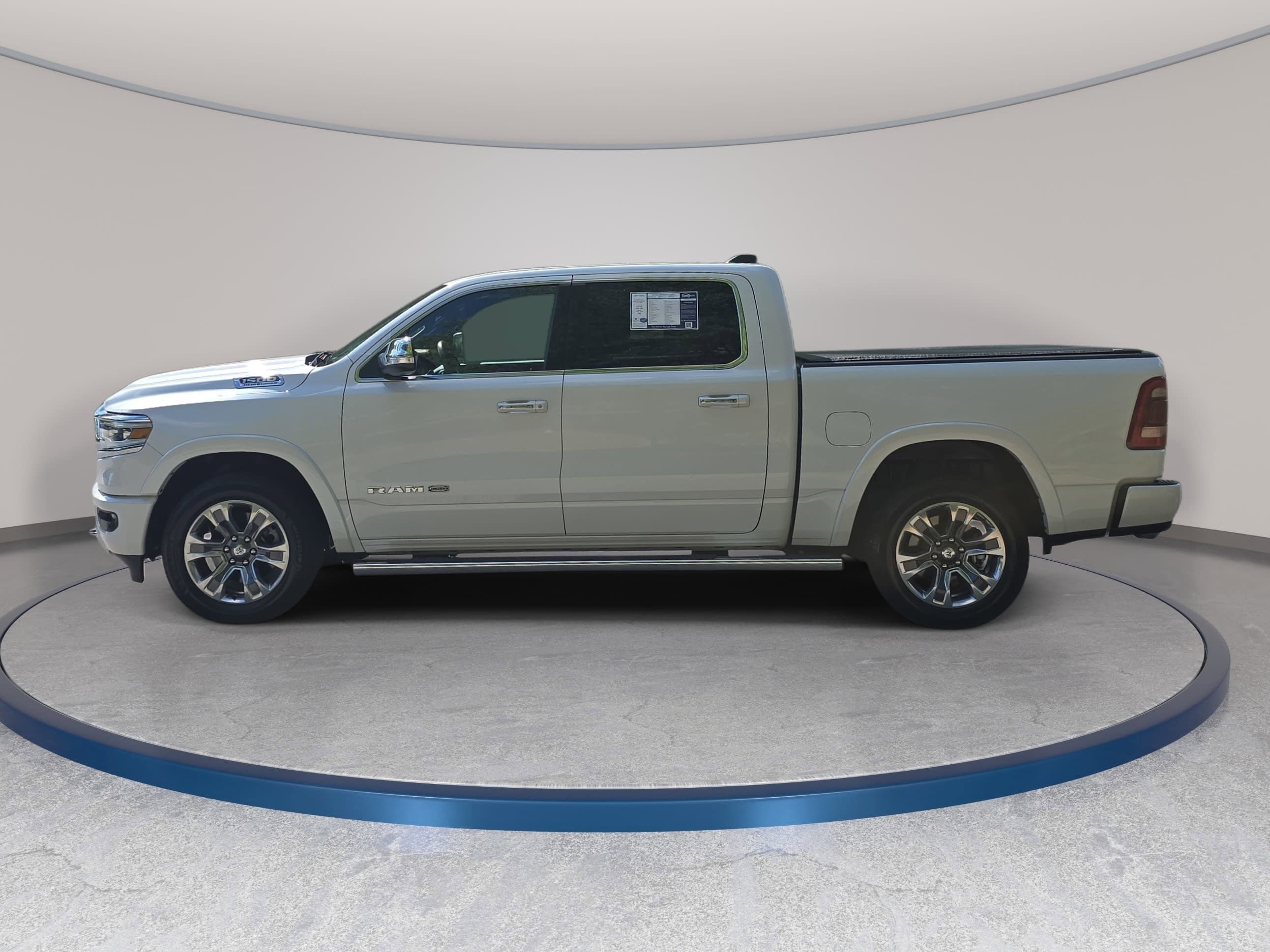 Used 2022 RAM 1500 Limited w/ Body Color Bumper Group image 8