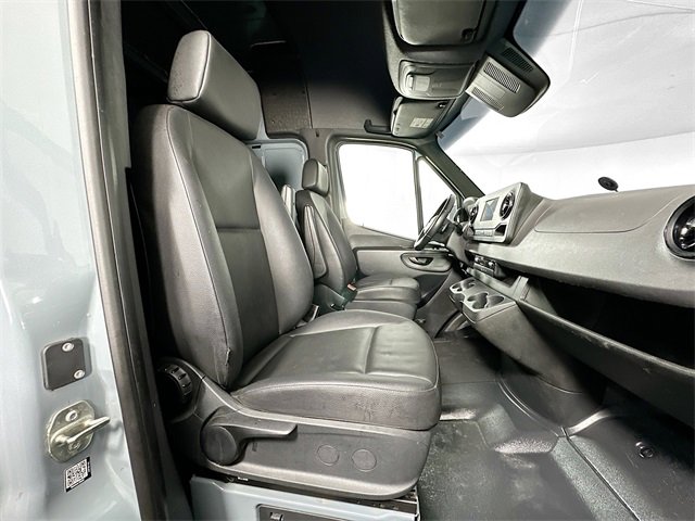 Used 2022 Mercedes-Benz Sprinter 144 Cargo image 23
