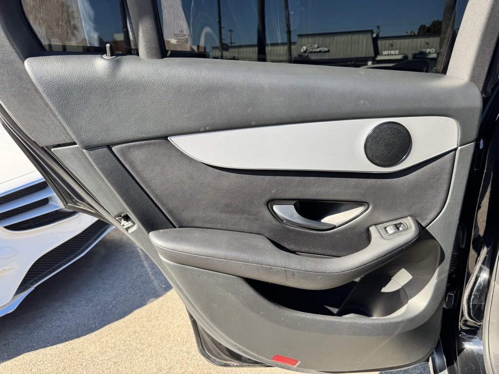 Used 2019 Mercedes-Benz GLC 300 image 31