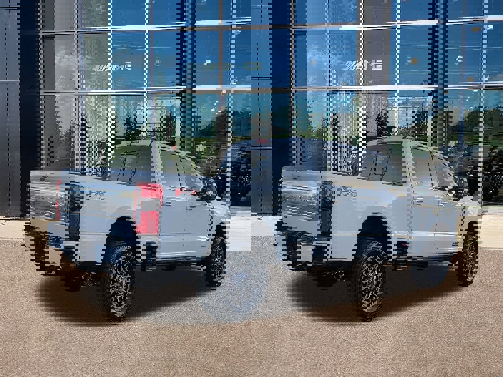 Used 2024 Ford F350 Limited w/ FX4 Off-Road Package image 6