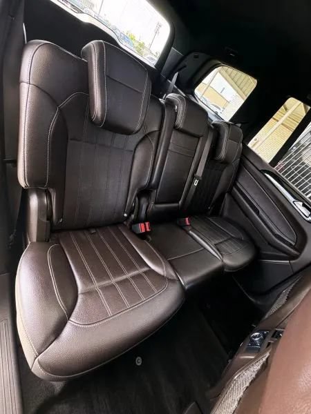 Used 2018 Mercedes-Benz GLS 450 4MATIC w/ Premium Package image 24