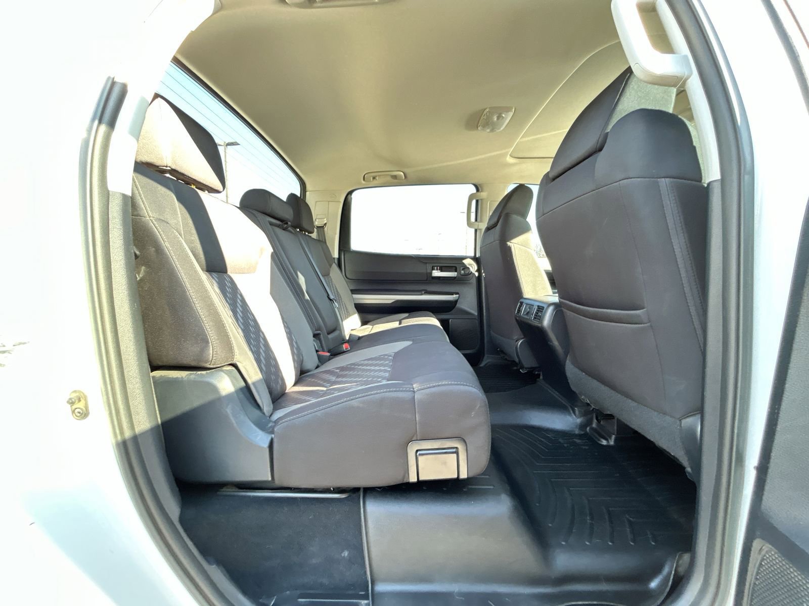 Used 2018 Toyota Tundra SR5 image 26