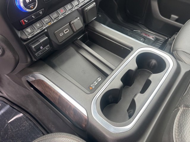 Used 2023 GMC Sierra 3500 Denali w/ Denali Black Diamond Edition image 34