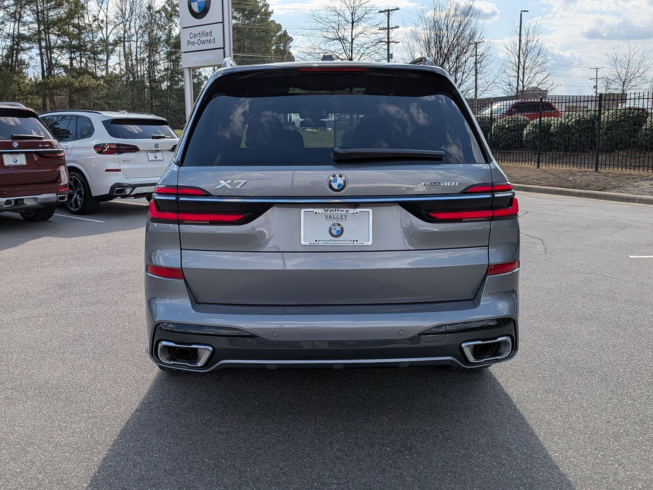 New 2026 BMW X7 xDrive40i w/ M Sport Package AWD/4WD image 4
