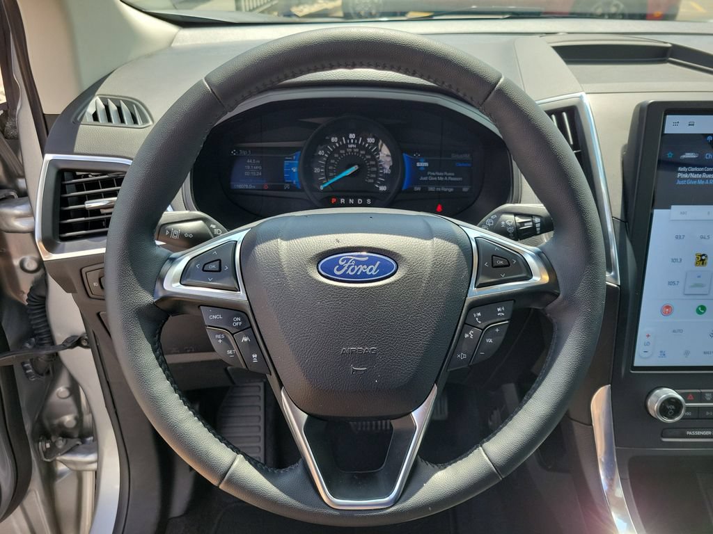 Used 2024 Ford Edge Titanium w/ Equipment Group 301A AWD/4WD image 23