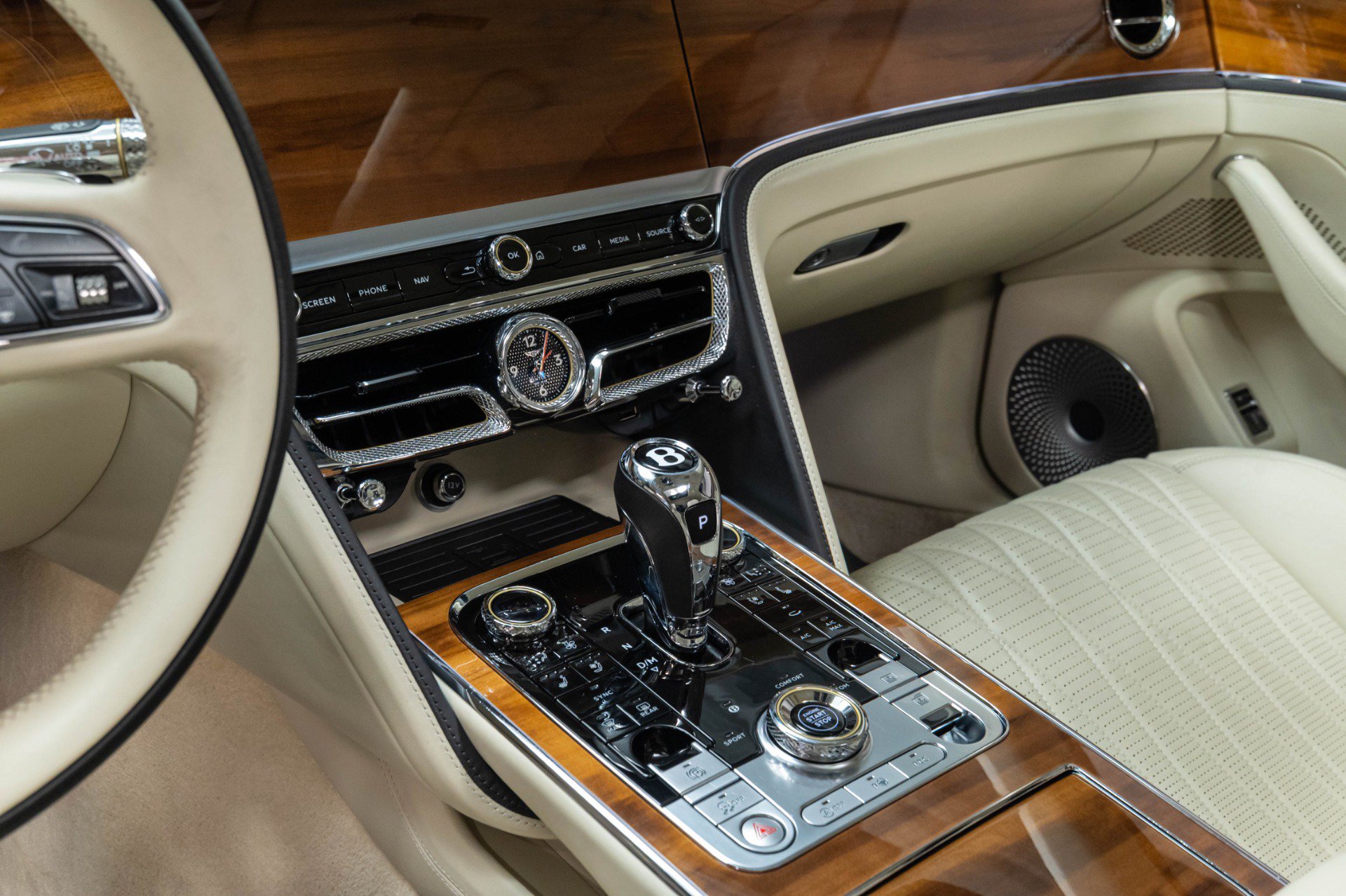 Used 2021 Bentley Flying Spur W12 AWD/4WD image 18