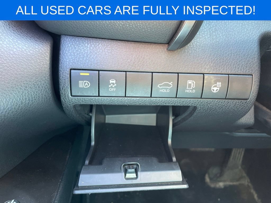 Used 2022 Toyota Camry XLE FWD image 24
