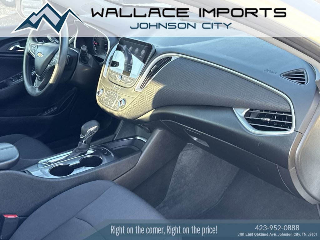 Used 2024 Chevrolet Malibu LT FWD image 36