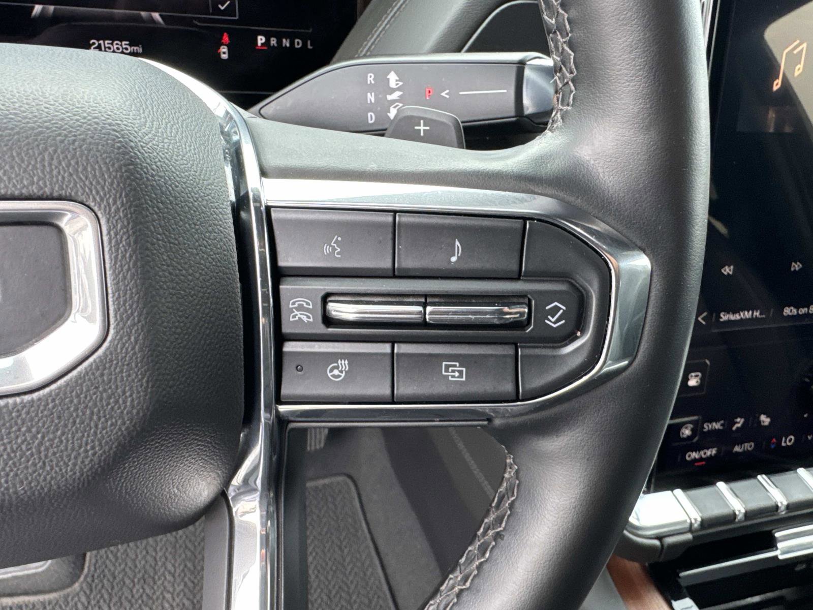 Used 2025 GMC Yukon Denali image 29