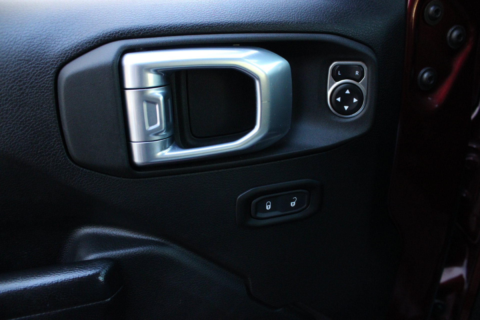 Used 2021 Jeep Wrangler Unlimited Sport AWD/4WD image 21