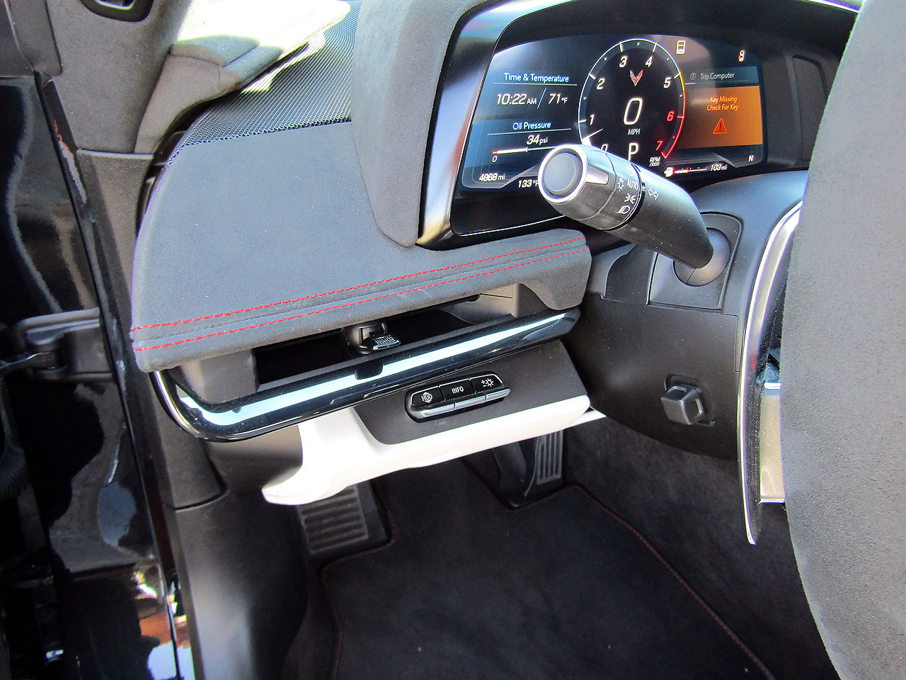 Used 2023 Chevrolet Corvette Stingray Premium Conv w/ Z51 Performance Package image 15