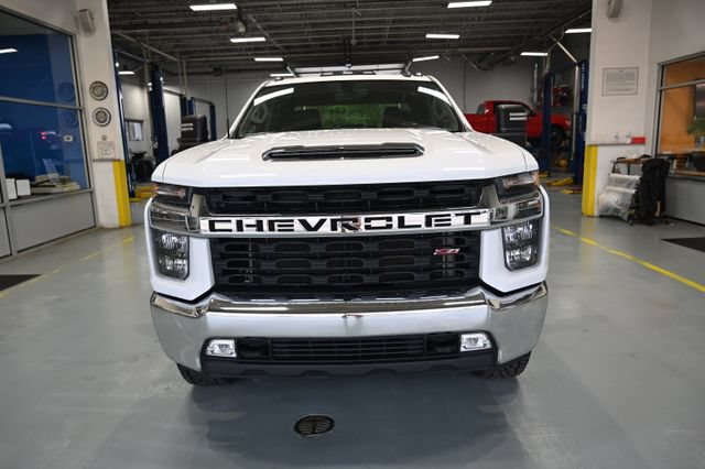 Used 2022 Chevrolet Silverado 2500 LT w/ Convenience Package AWD/4WD image 2