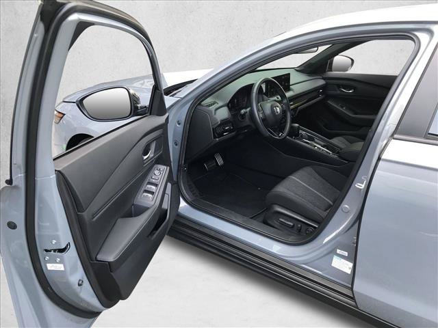 Used 2025 Honda Accord Sport image 16